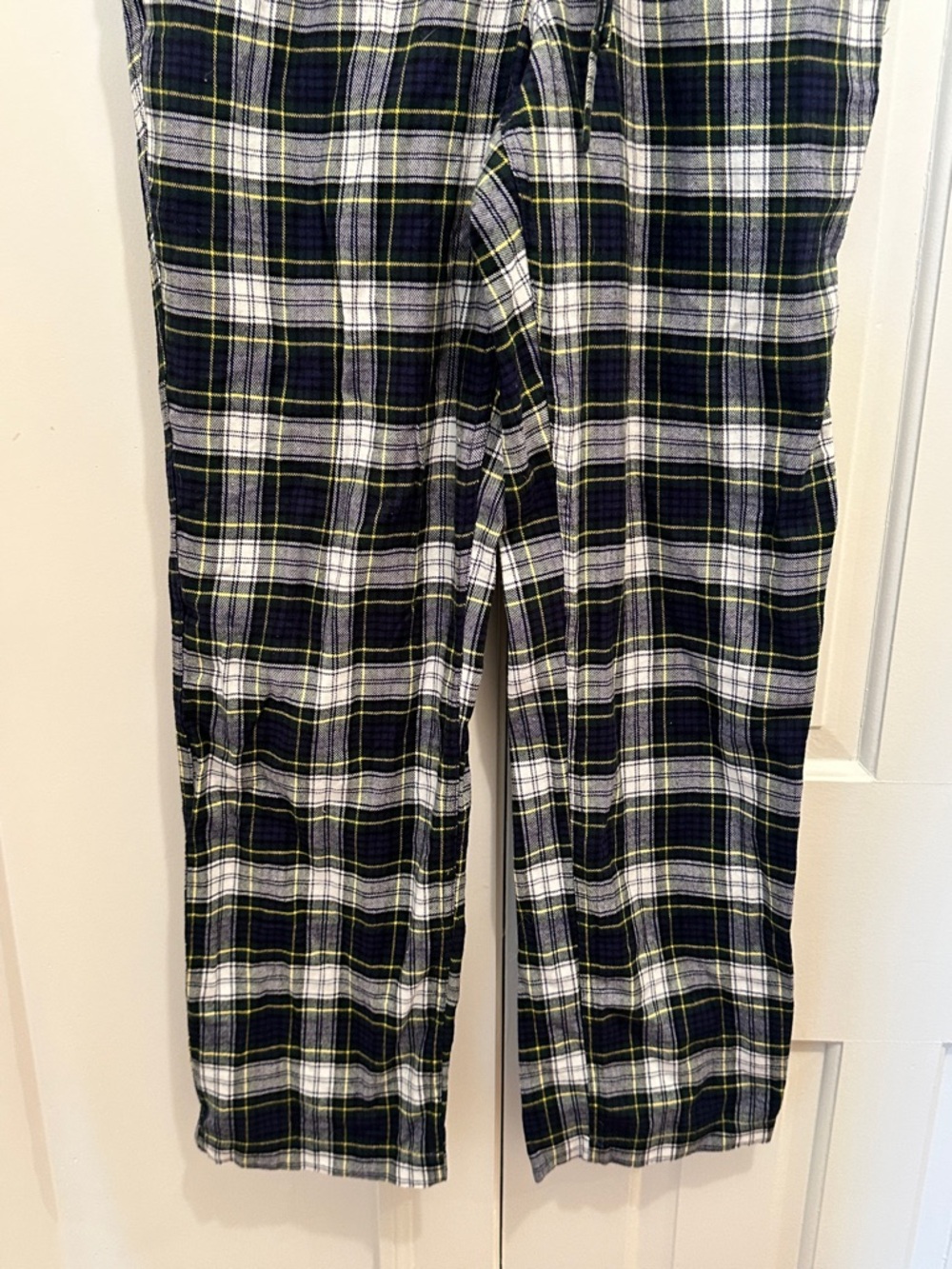 Men’s Tartan Plaid Flannel Lounge Pants in Blue & Green - Picture 3 of 8